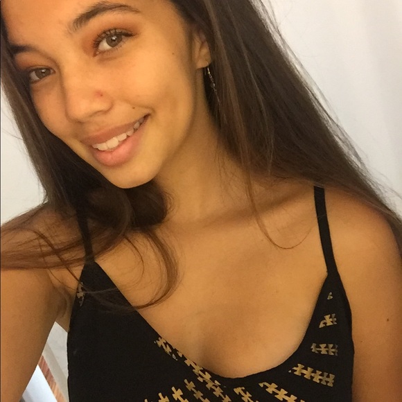 Meet your Posher, Tehani - Picture 2 of 3